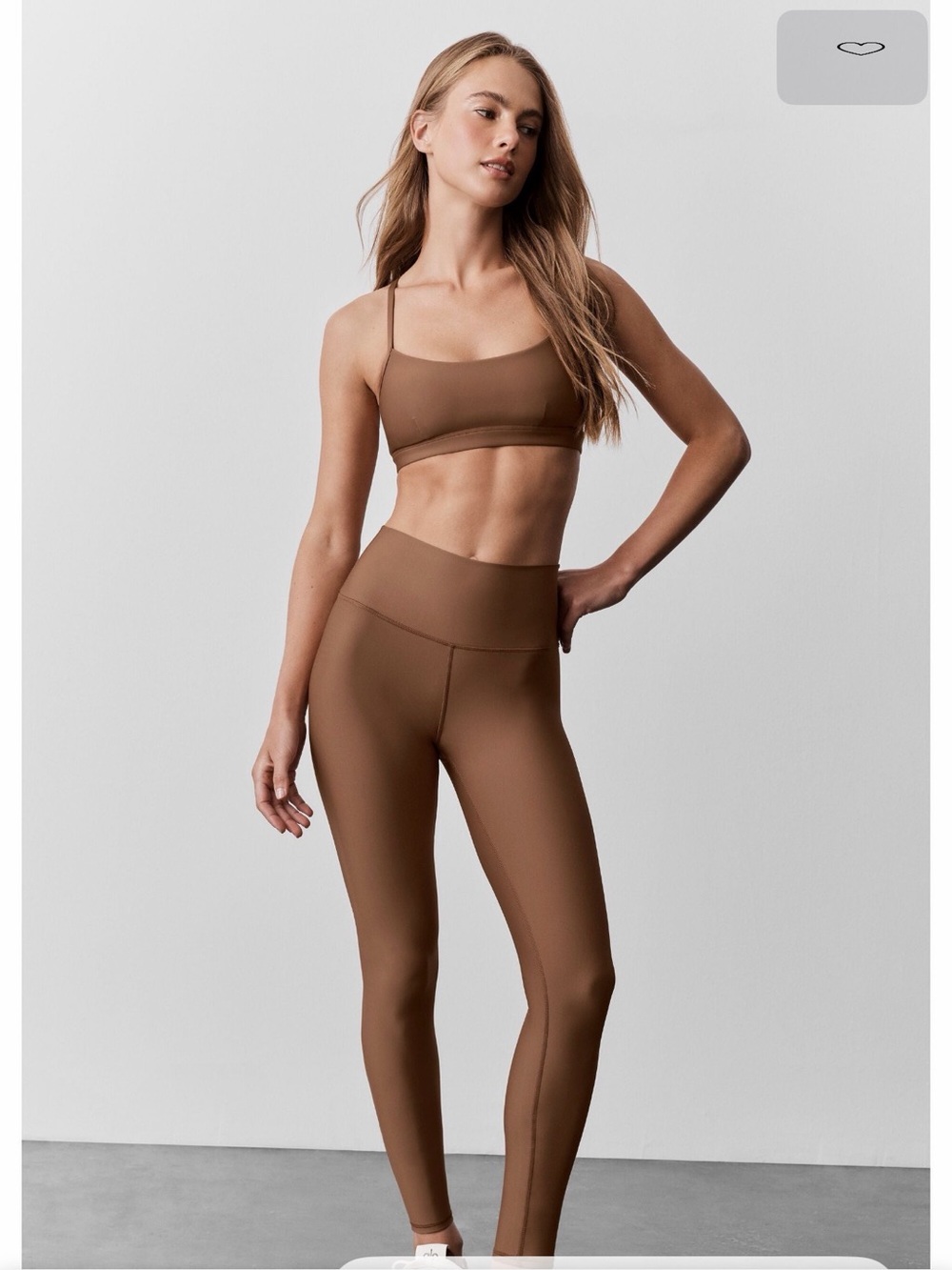 NWT ALO Yoga Airlift Intrigue Bra in Sun Kissed Brown, size Small